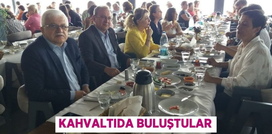 KAHVALTIDA BULUŞTULAR