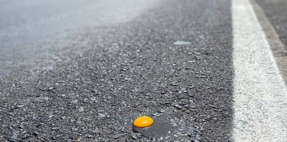 ERDEK’TE MAZGAL VE ASFALTTA YUMURTA PİŞİRDİLER