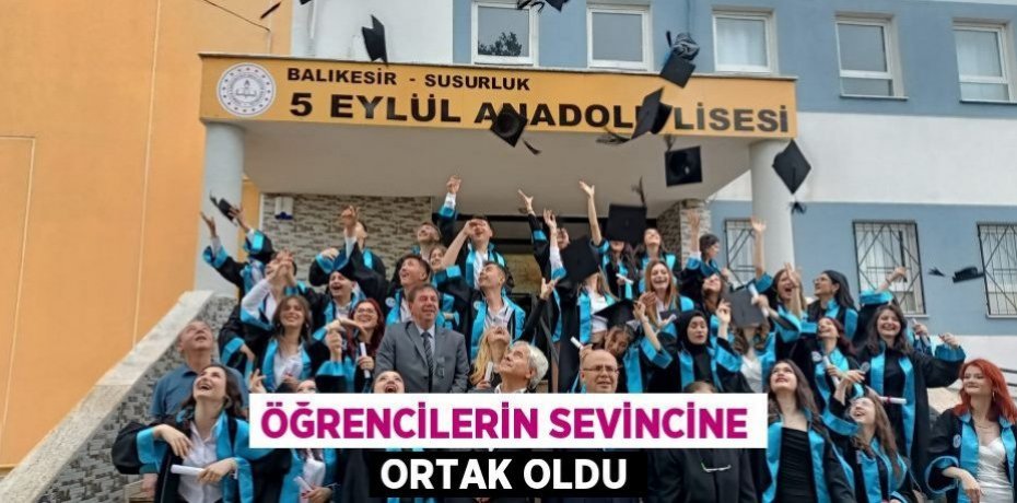 Öğrencilerin sevincine ortak oldu