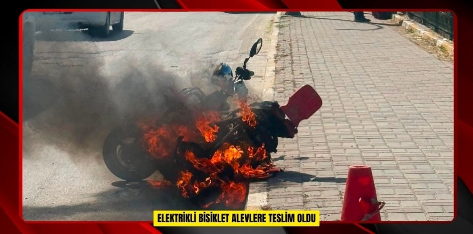 Elektrikli bisiklet alevlere teslim oldu  