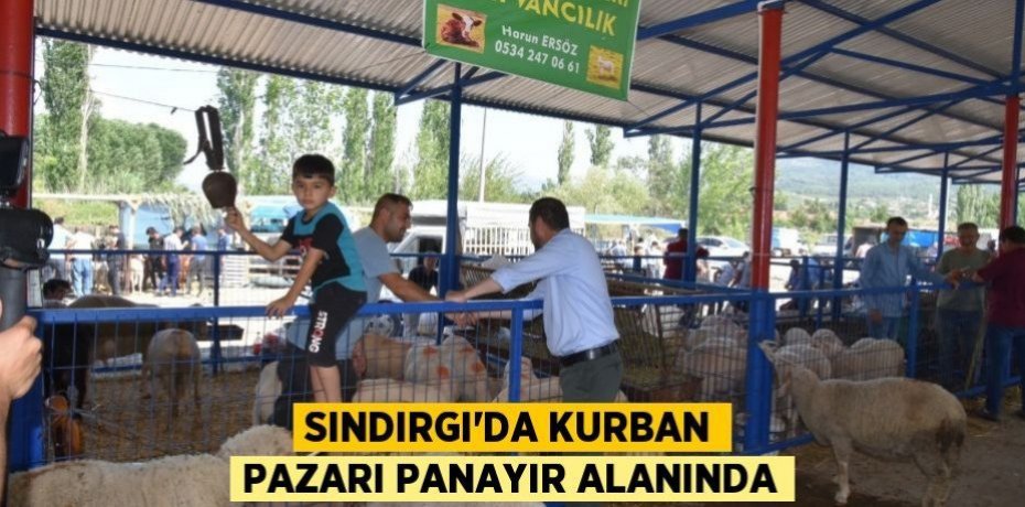 Sındırgı'da kurban pazarı panayır alanında