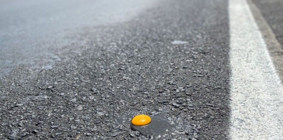 ERDEK’TE MAZGAL VE ASFALTTA YUMURTA PİŞİRDİLER